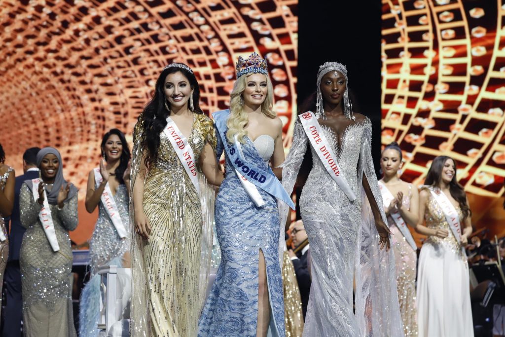 Polonia gana la corona de Miss Mundo 2021, en una gala con cierta polémica