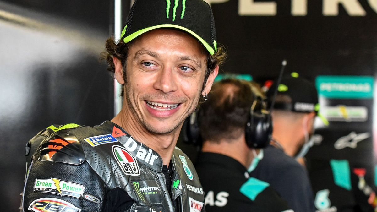 Valentino Rossi anuncia que es papá