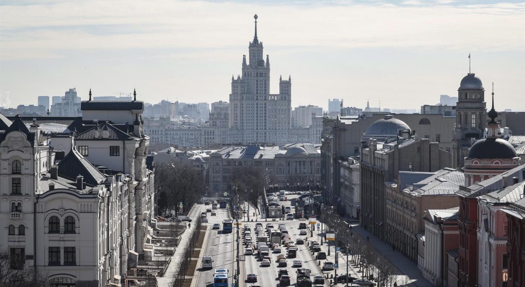 Rusia entrega a EEUU lista de diplomáticos deportados y Washington pide poner fin a expulsiones