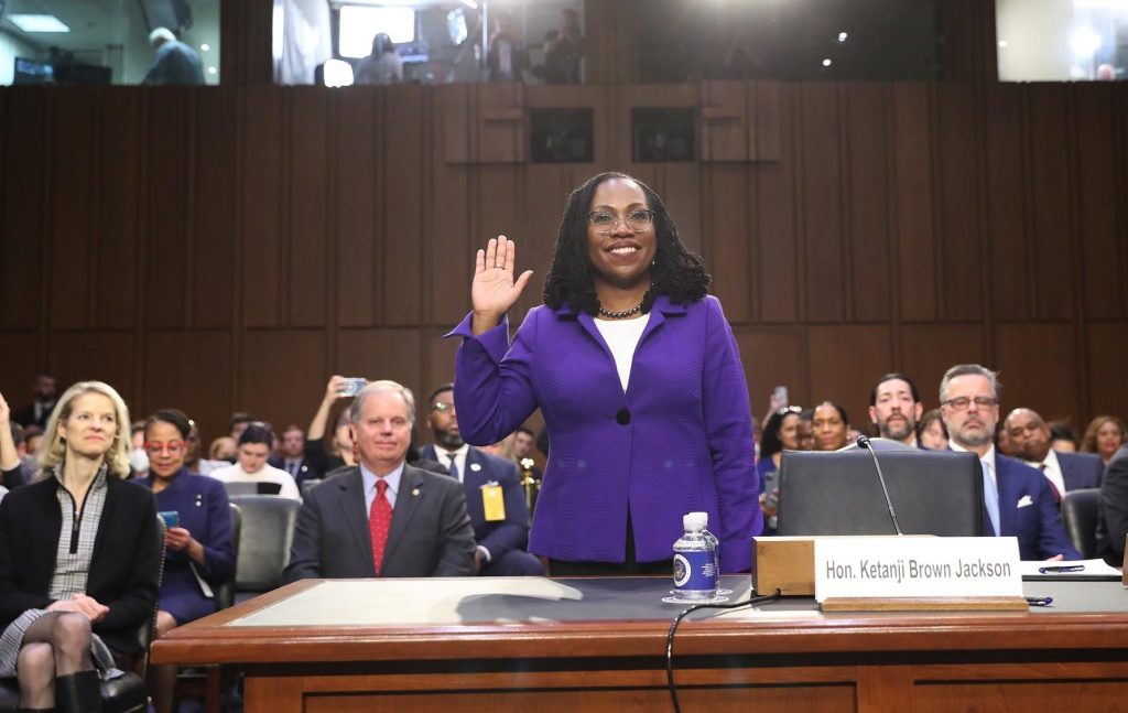 Jueza Ketanji Jackson candidata de Biden al Supremo de EEUU prometió ante el Senado ser "independiente"