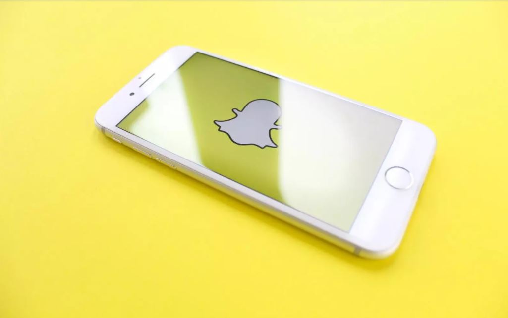 Snapchat prohibirá la integración de apps con servicios de mensajería anónima en su plataforma