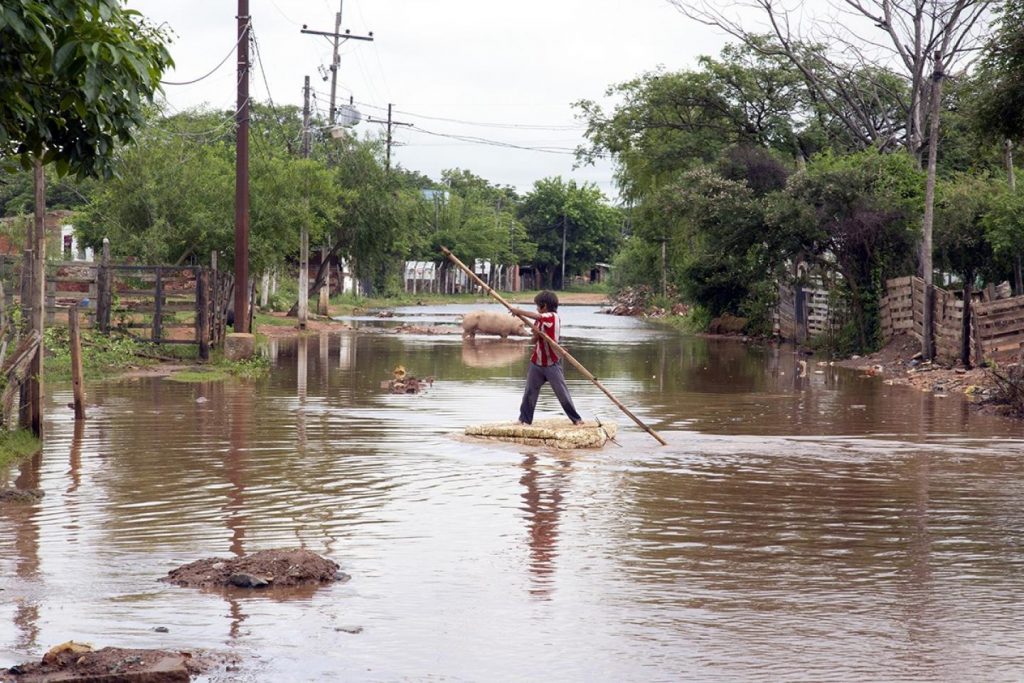 Intensas lluvias dejan 3 muertos y destrozos sin cuantificar en Paraguay