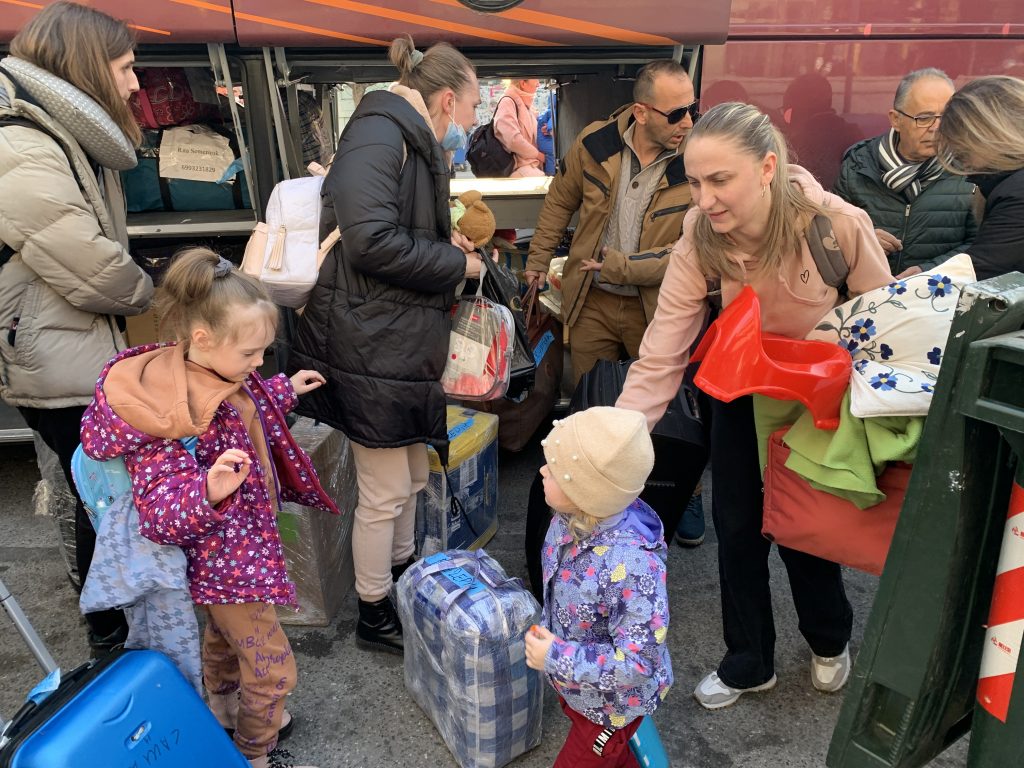 Polonia expulsa diplomáticos rusos y Moscú lo ve como una acción para que los refugiados no puedan ir a Rusia