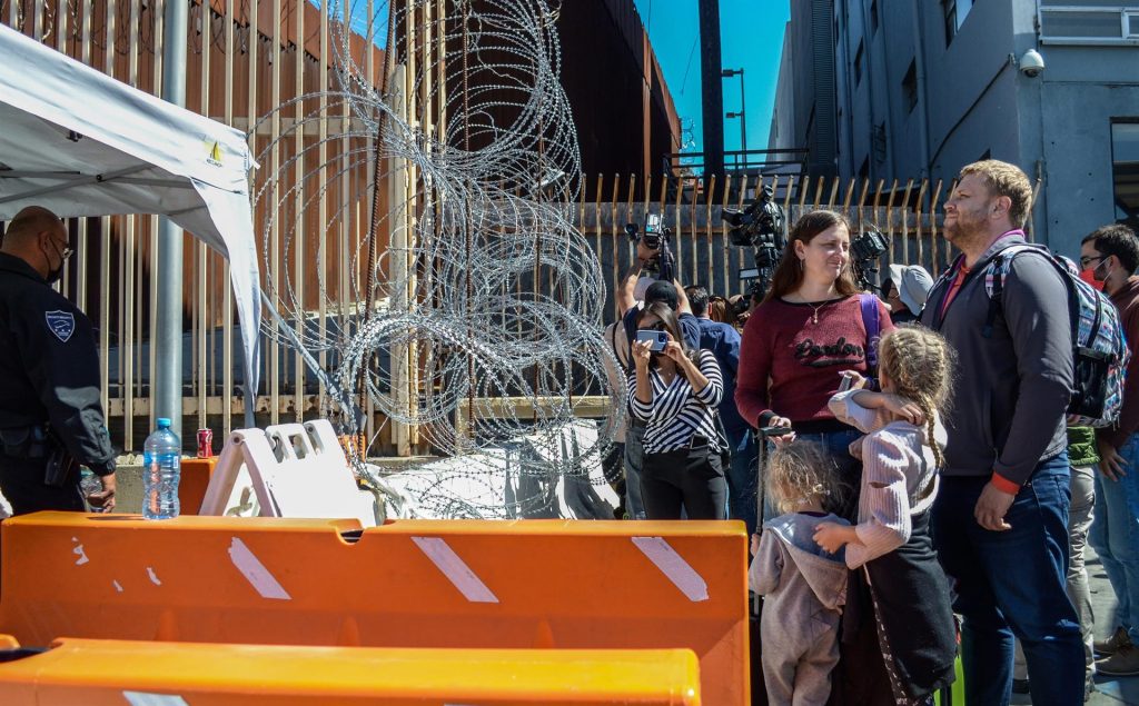 Se incrementa llegada de familias rusas y ucranianas a Tijuana para pedir asilo en EEUU