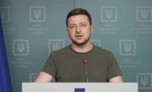 Presidente de Ucrania informa de mil trescientas bajas militares y cifra en 12 mil las de Rusia