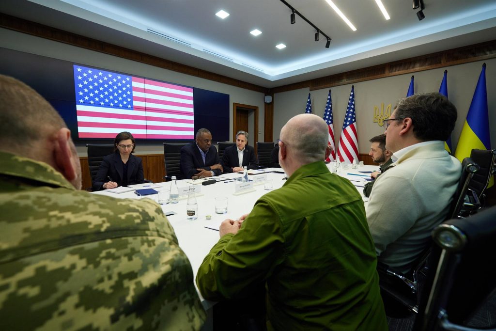 EEUU cree que Ucrania puede ganar la guerra con apoyo, por eso reabrirá su Embajada
