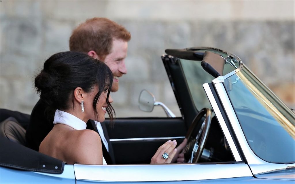 Enrique y Meghan visitan a Isabel II de camino a los Países Bajos