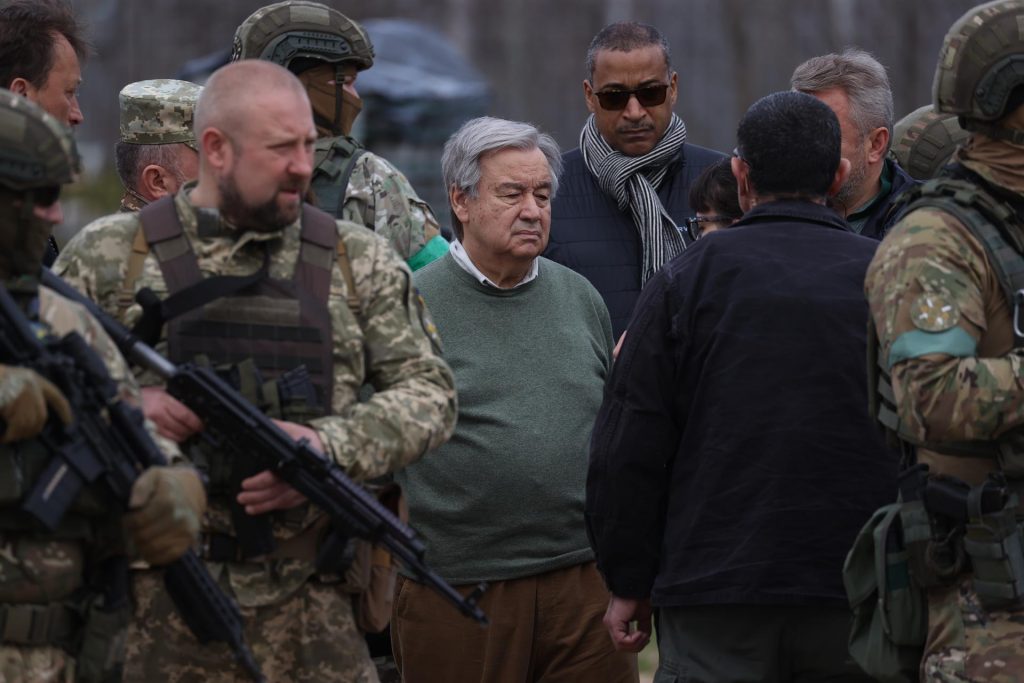 Guterres insta a Rusia a colaborar en la investigación de crímenes de guerra