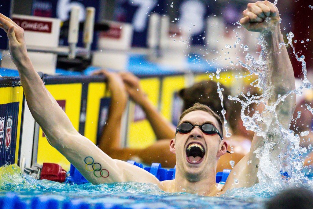 El estadounidense Hunter Armstrong impone nuevo récord mundial de 50 espalda
