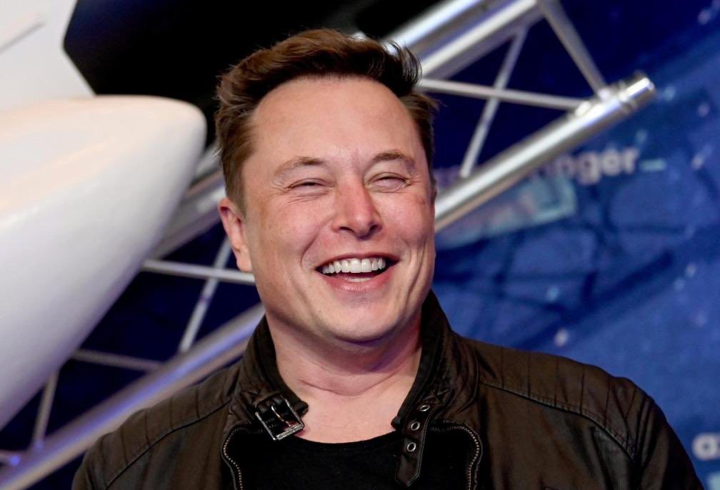 Musk le preguntó a su comunidad de Twitter si quería un botón para editar los mensajes publicados