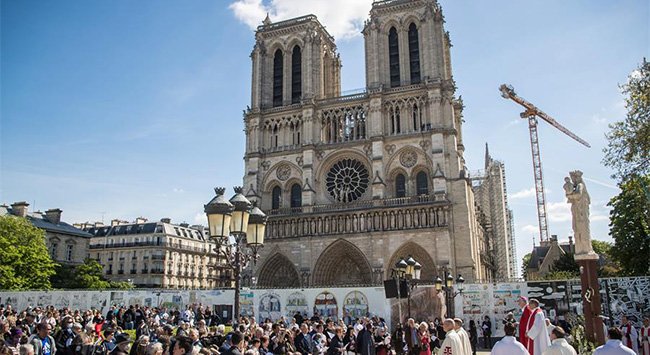 Notre Dame comienza a renacer tres años después del incendio
