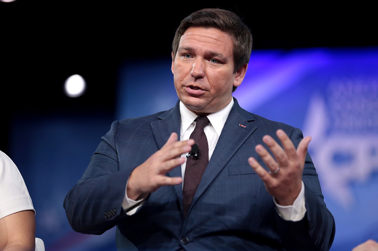 DeSantis asegura que mientras sea gobernador no volverán las medidas restrictivas por el COVID-19