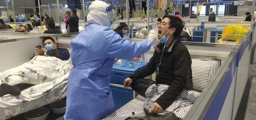 Shanghái anuncia las primeras muertes por COVID-19 desde el confinamiento