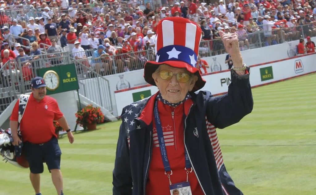 Murió la pionera del golf femenino estadounidense Shirley Spork