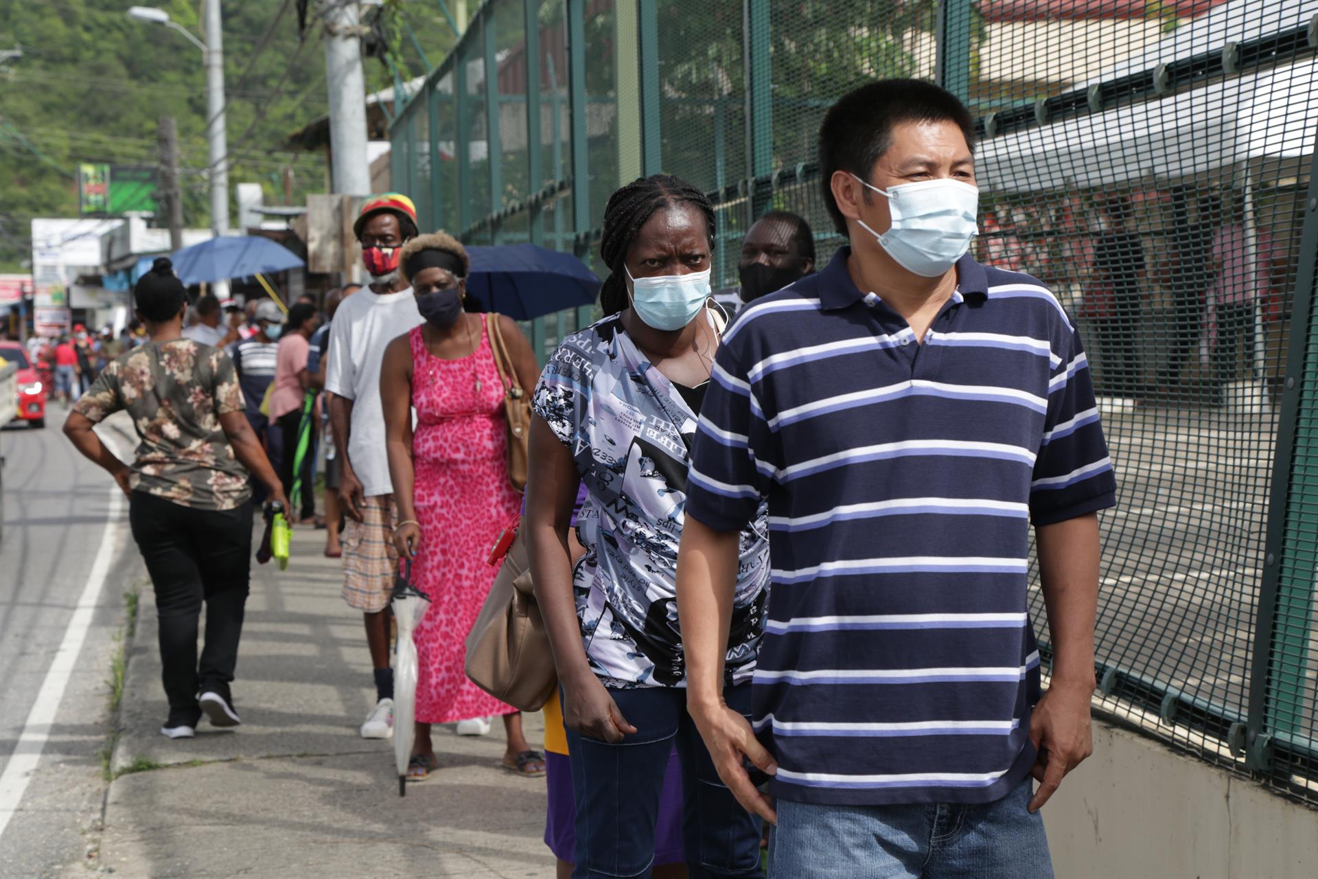 La OPS advierte que la pandemia continúa pero cada país puede tomar sus propias decisiones