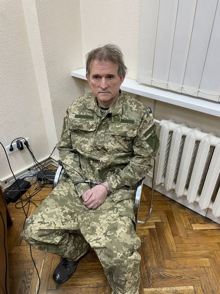 Putin asegura que negociaciones están estancadas por culpa de Kiev y Zelenski anuncia recaptura del líder prorruso Viktor Medvedchuk