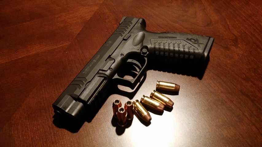 Niño de 12 años es arrestado por amenazar con tiroteo en colegio en Florida