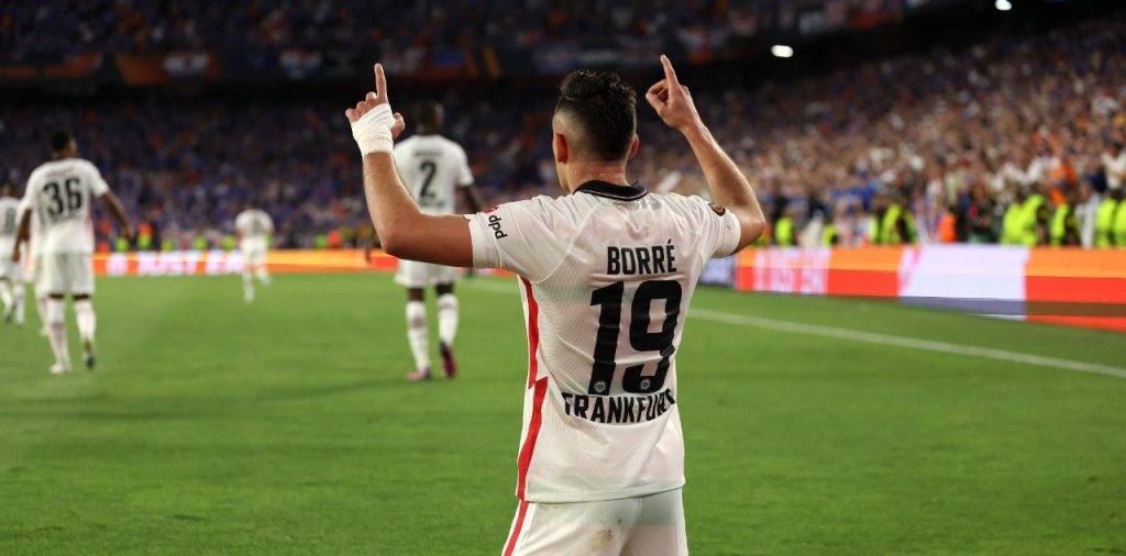 El Eintracht se proclama campeón de la Liga Europa gracias al colombiano Rafael Santos Borré