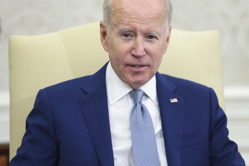 Biden promete no tratar de influir en las decisiones de la Reserva Federal