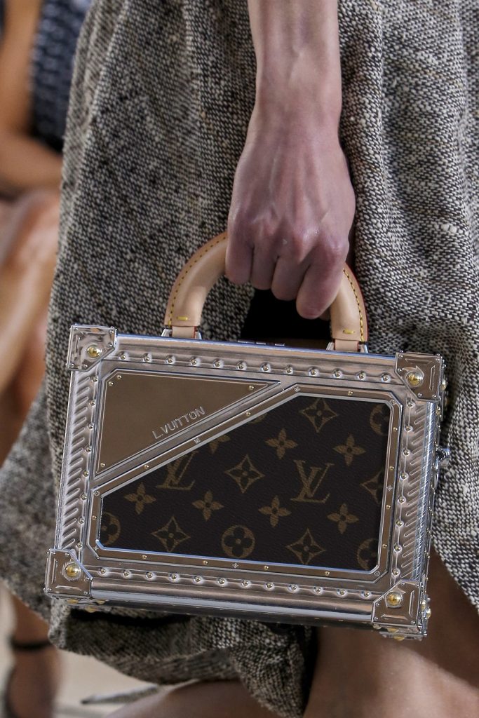 Nicolas Ghesquière se nos muestra agradecido y futurista