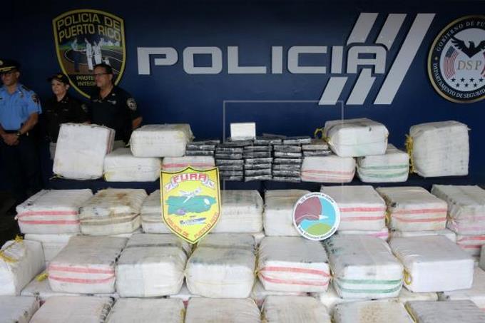 Detienen a 4 personas con 374 bloques de cocaína en el este de Puerto Rico