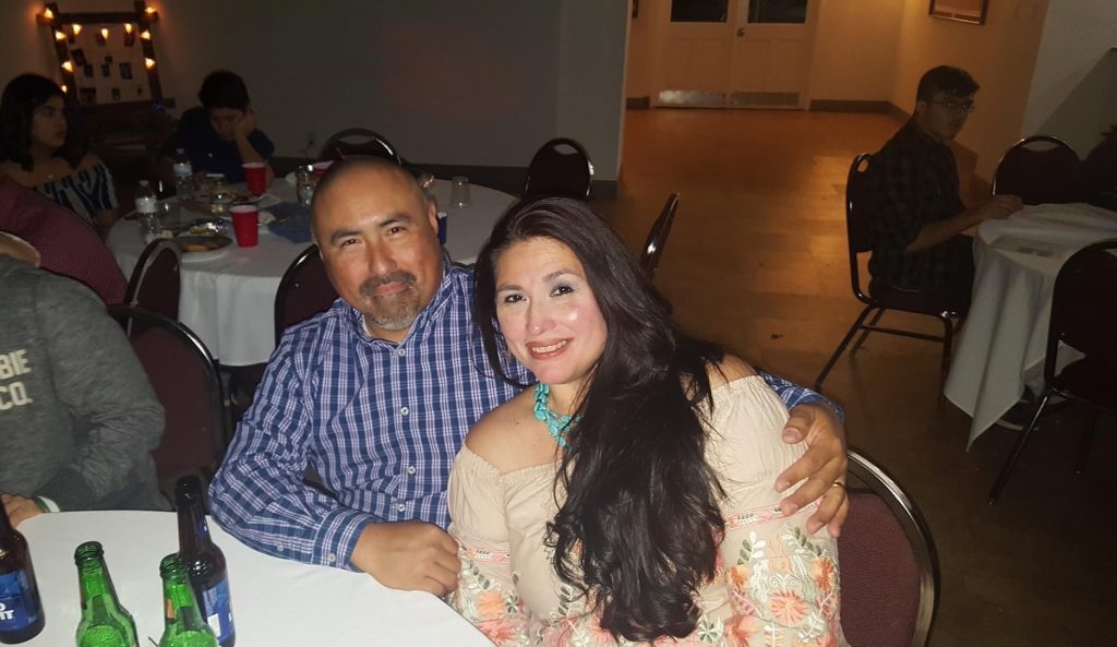 Murió de un infarto esposo de la profesora asesinada en tiroteo de Texas