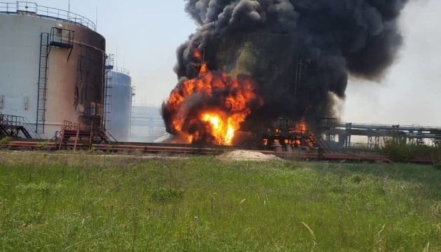 Rusia ataca segunda mayor refinería de Ucrania, según fuentes ucranianas