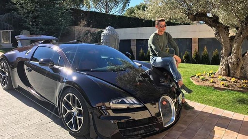 Investigan identidad de conductor que chocó el Bugatti Veyron de Cristiano Ronaldo
