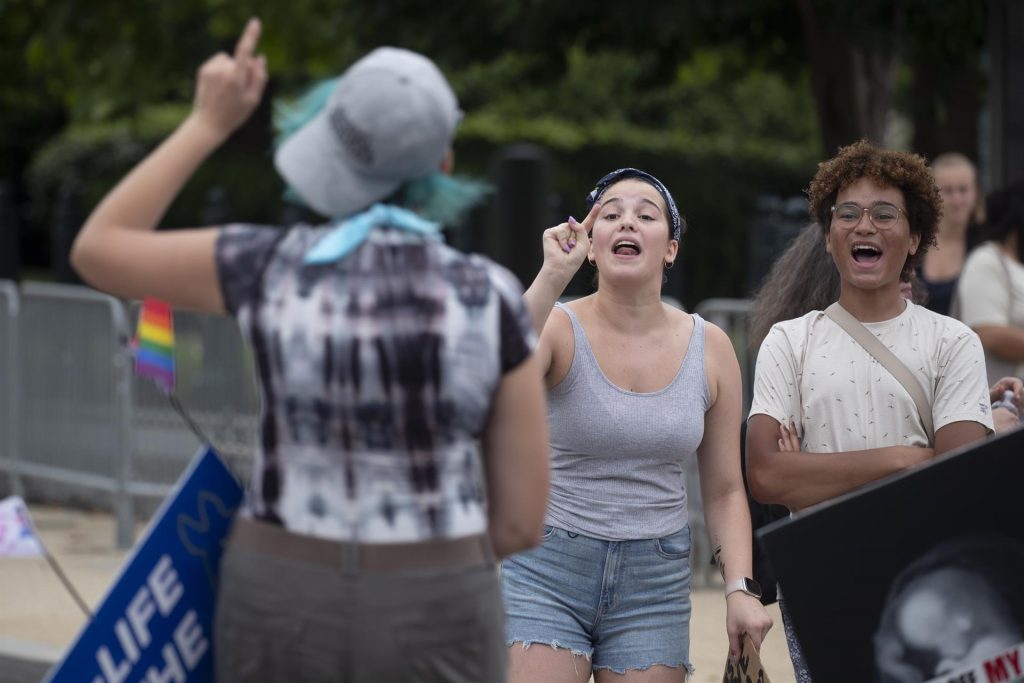 ACLU solicitó a juez de Florida que bloquee la entrada en vigor de la ley contra el aborto
