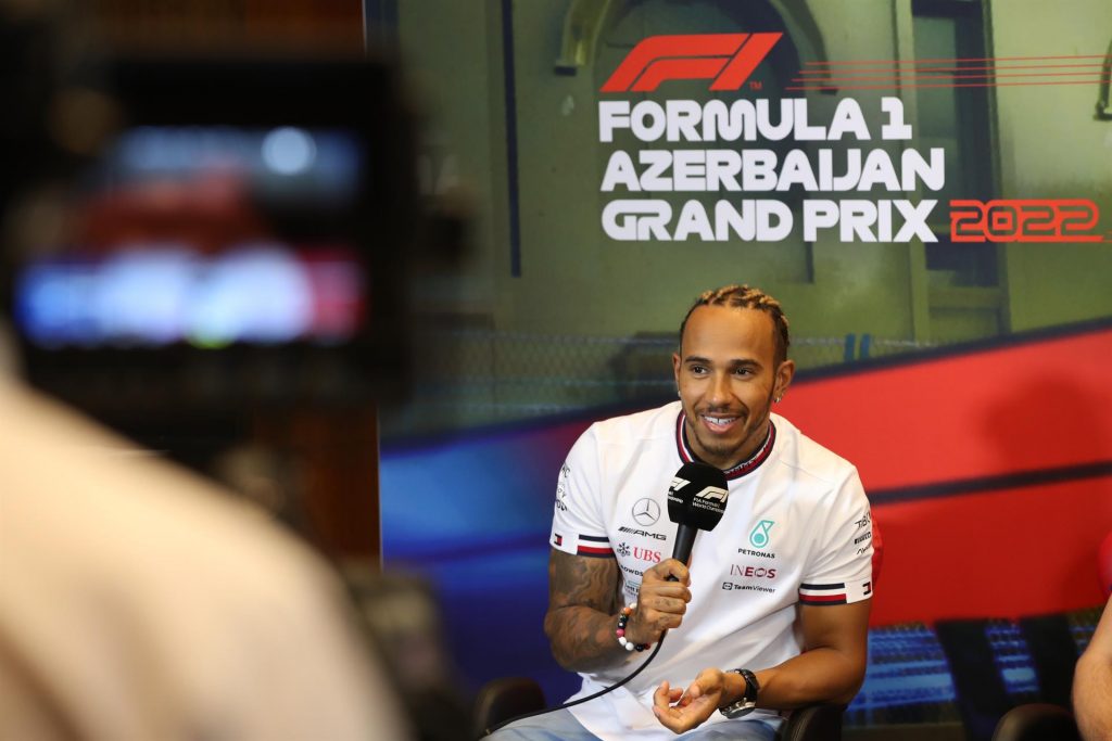 Lewis Hamilton ahora es brasileño