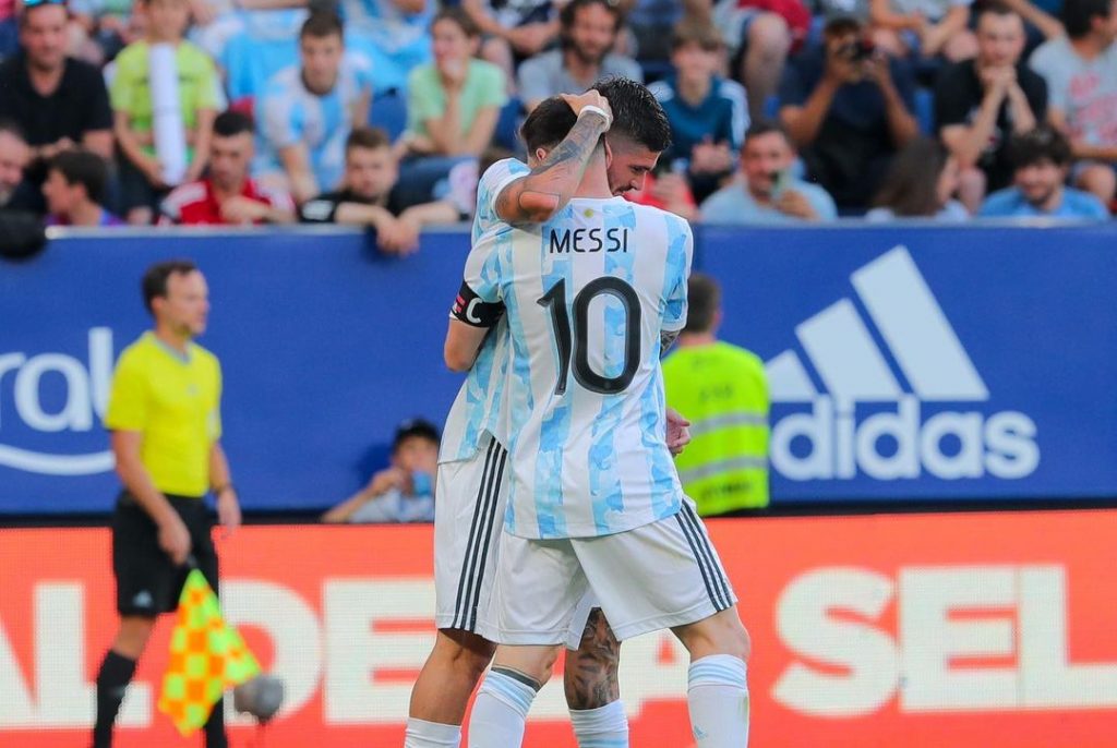 Messi hace historia: cinco goles con la Albiceleste