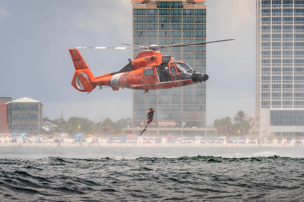 Rayo cayó sobre un bote con 7 ocupantes a bordo en Clearwater