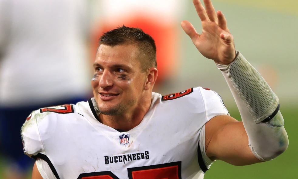 Rob Gronkowski anunció su retiro
