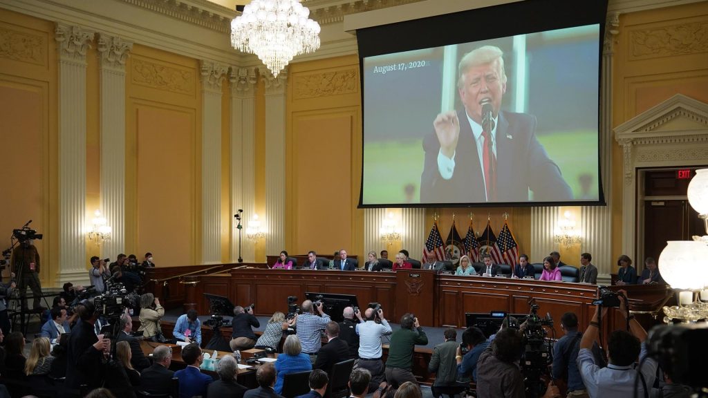 Trump calificó de tribunal canguro al comité que investiga el asalto al Capitolio
