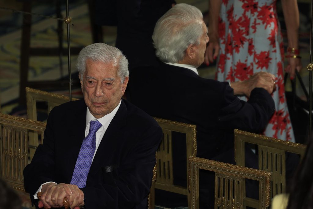 Vargas Llosa espera que la victoria de Petro sea "un accidente enmendable"