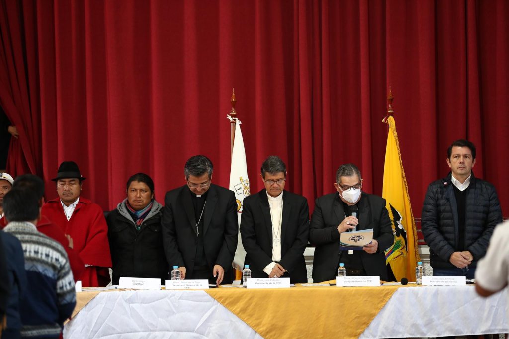 La firma de un acuerdo entre Gobierno e indígenas pone fin a las protestas en Ecuador
