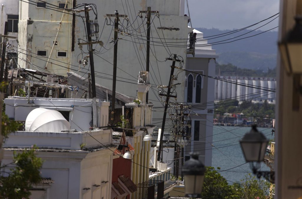 FEMA aprobó US$ 600 millones para restaurar la red eléctrica de Puerto Rico