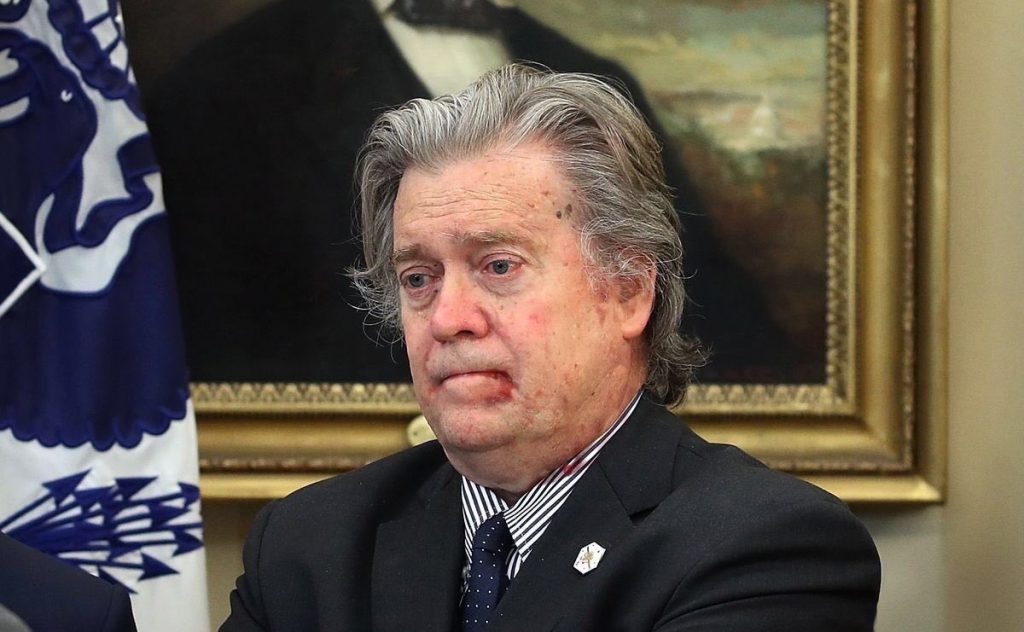 Afirman que Bannon está dispuesto a declarar ante el comité que investiga el asalto al Capitolio