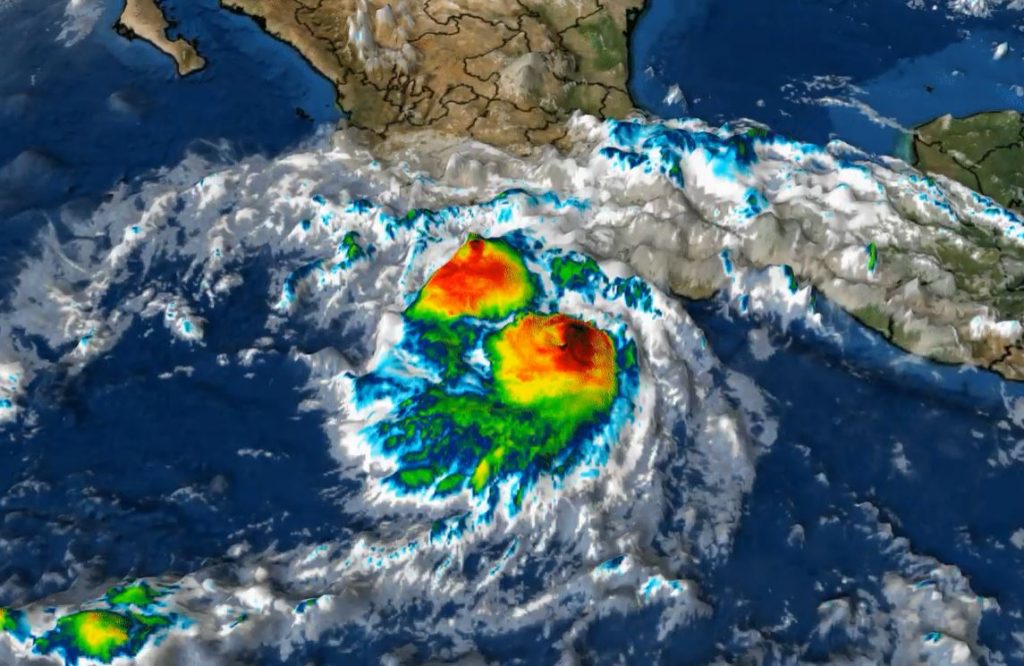 El huracán Bonnie sube a categoría 2 en el Pacífico lejos de costas de México