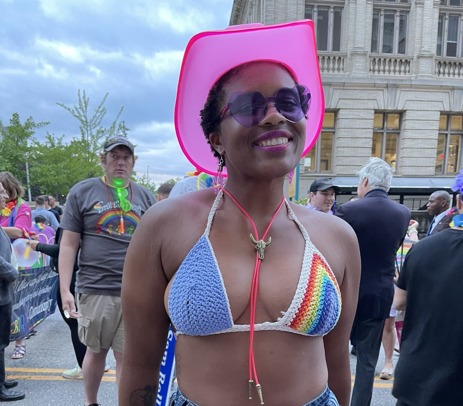 (+Video) Senadora demócrata Tiara Mack hace twerking como campaña electoral y no se arrepiente