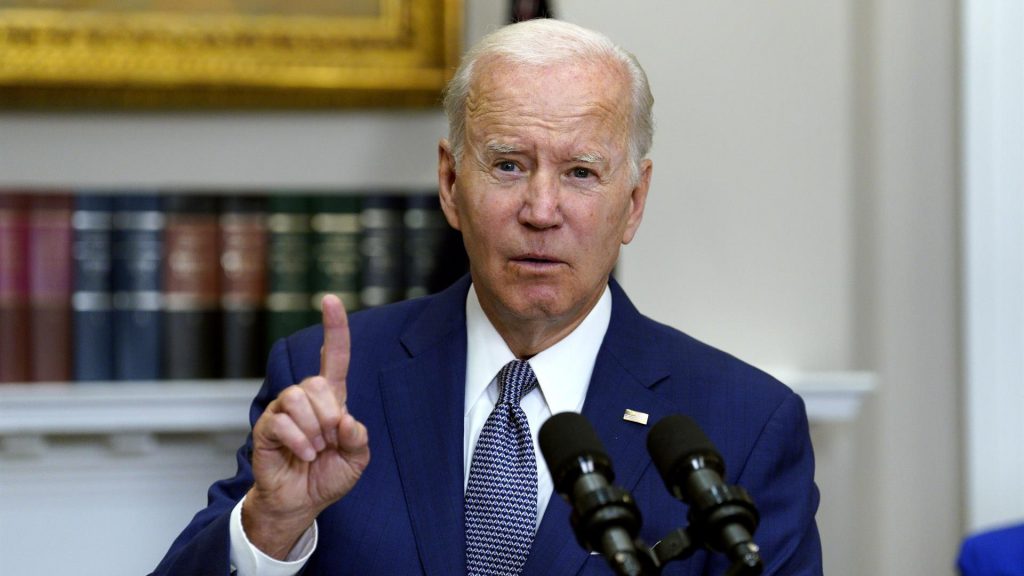 Biden asume el compromiso de repatriar a estadounidenses detenidos en Rusia