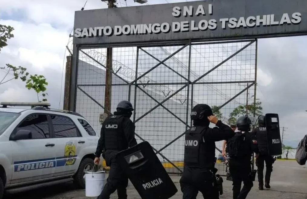 Al menos 13 muertos y 2 heridos deja riña en una cárcel de Ecuador