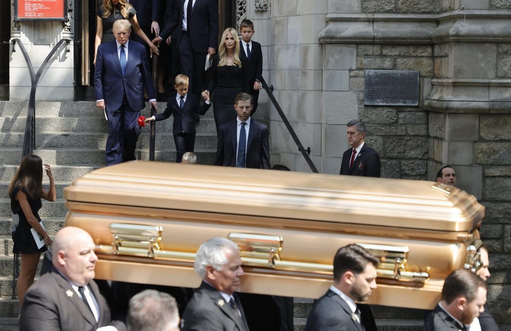 La familia Trump despide a Ivana en un funeral en Nueva York