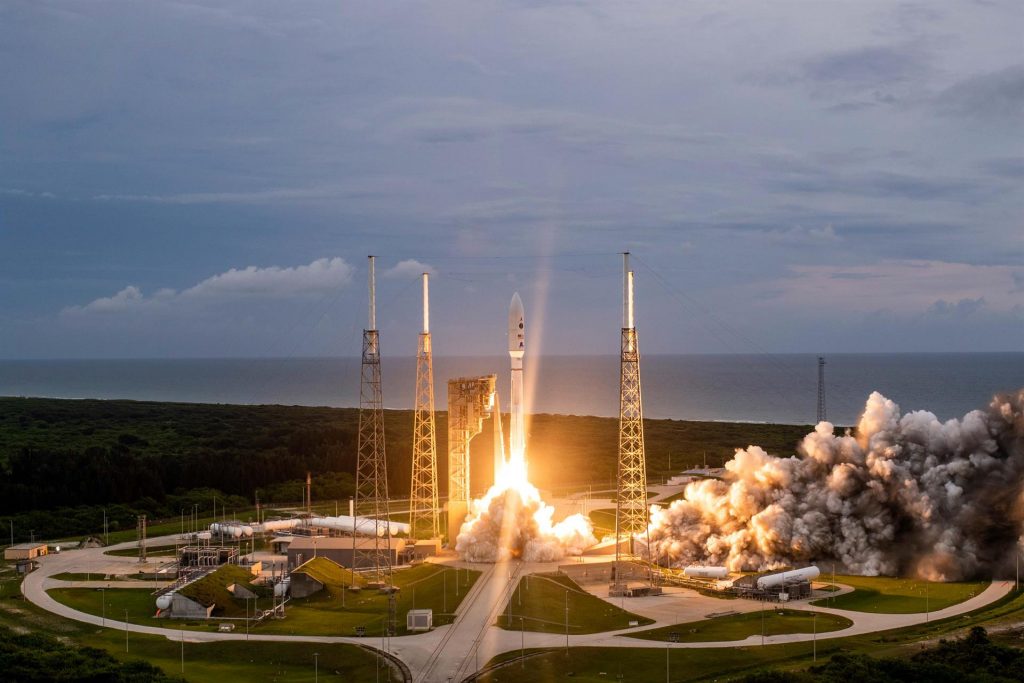 EEUU anunció fabricación de 28 satélites para hacer frente a misiles hipersónicos en el espacio