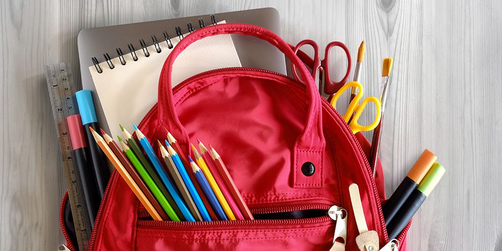 Condado de Orange entregó 2.000 morrales con útiles escolares a estudiantes