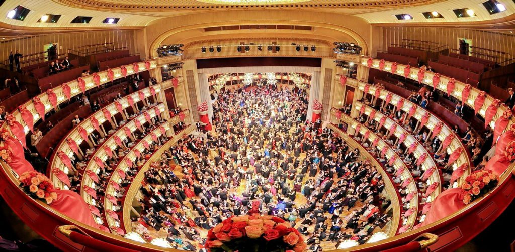 Ópera de Viena une voces de Plácido Domingo con grandes talentos líricos para apoyar a "niños fantasma"