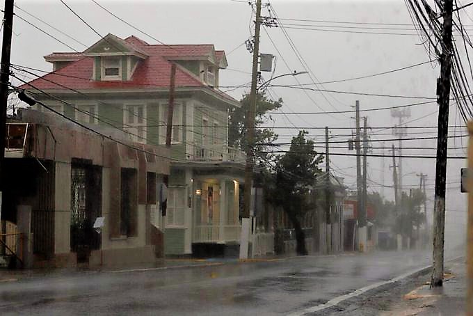 Asignan ayuda millonaria para cuartos seguros contra huracanes en Puerto Rico