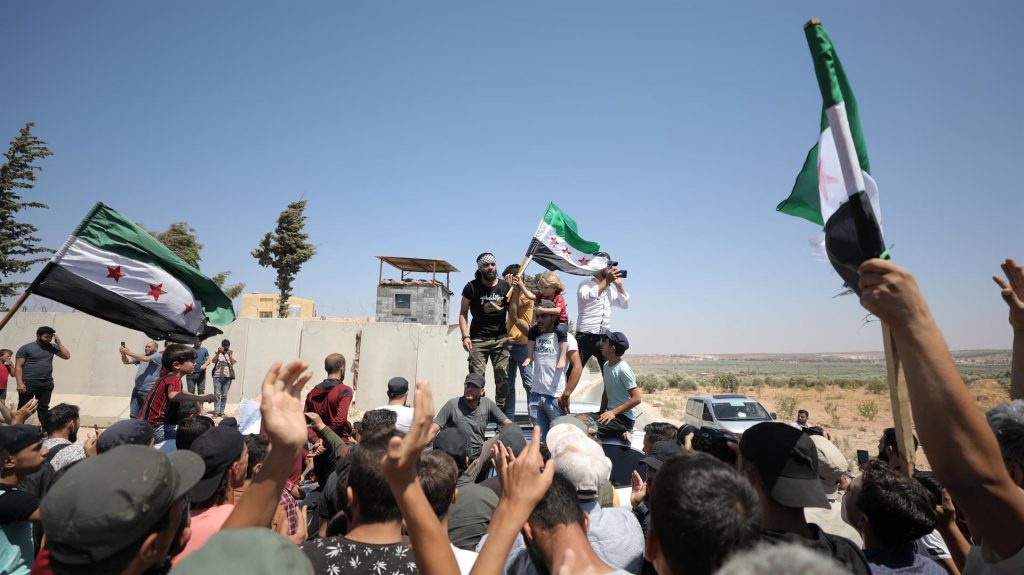 Ataque en zona siria ocupada por Turquía deja al menos 14 muertos