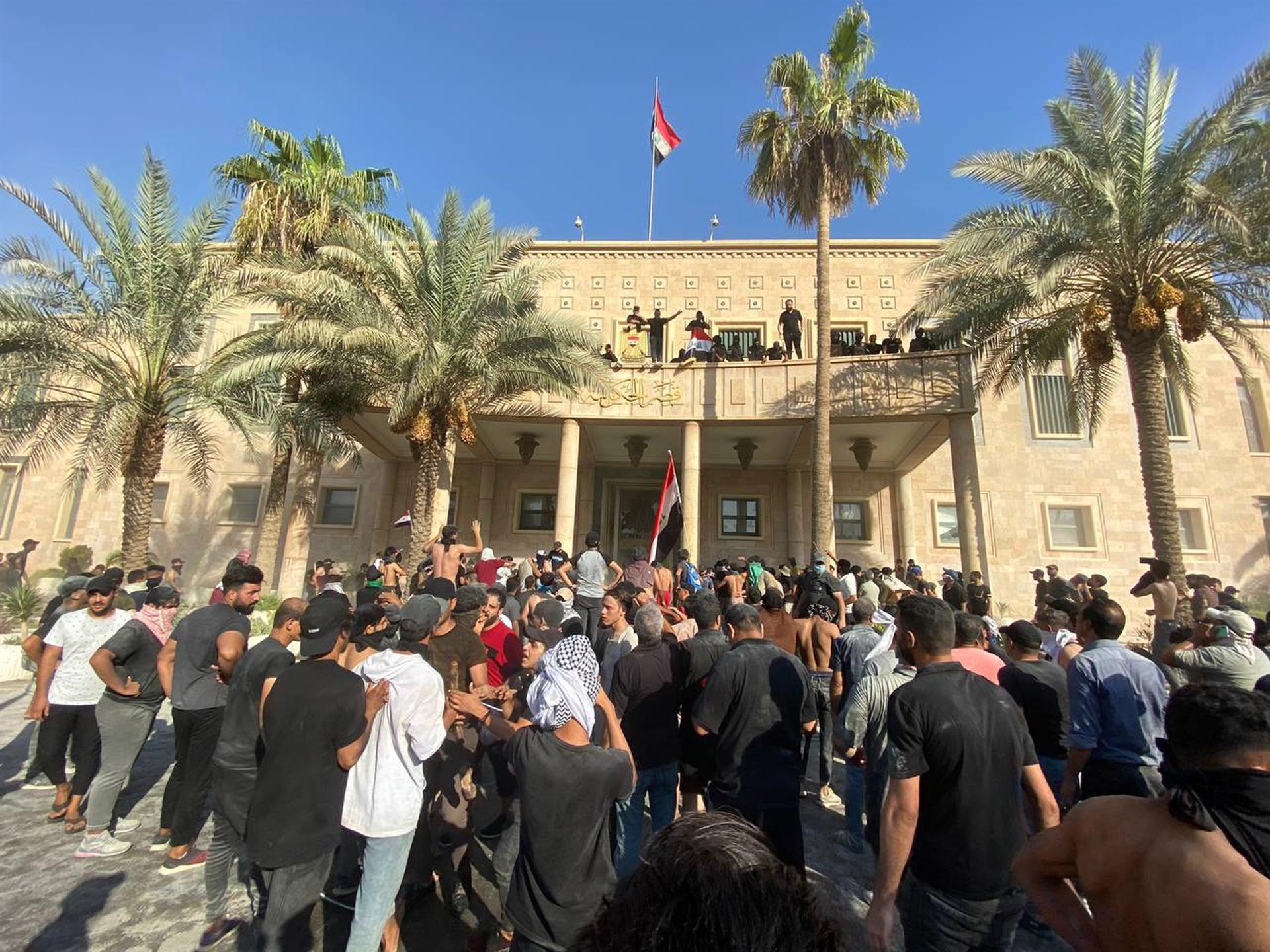 ONU alerta de situación extremadamente peligrosa en Irak tras retirada definitiva del clérigo chií al Sadr