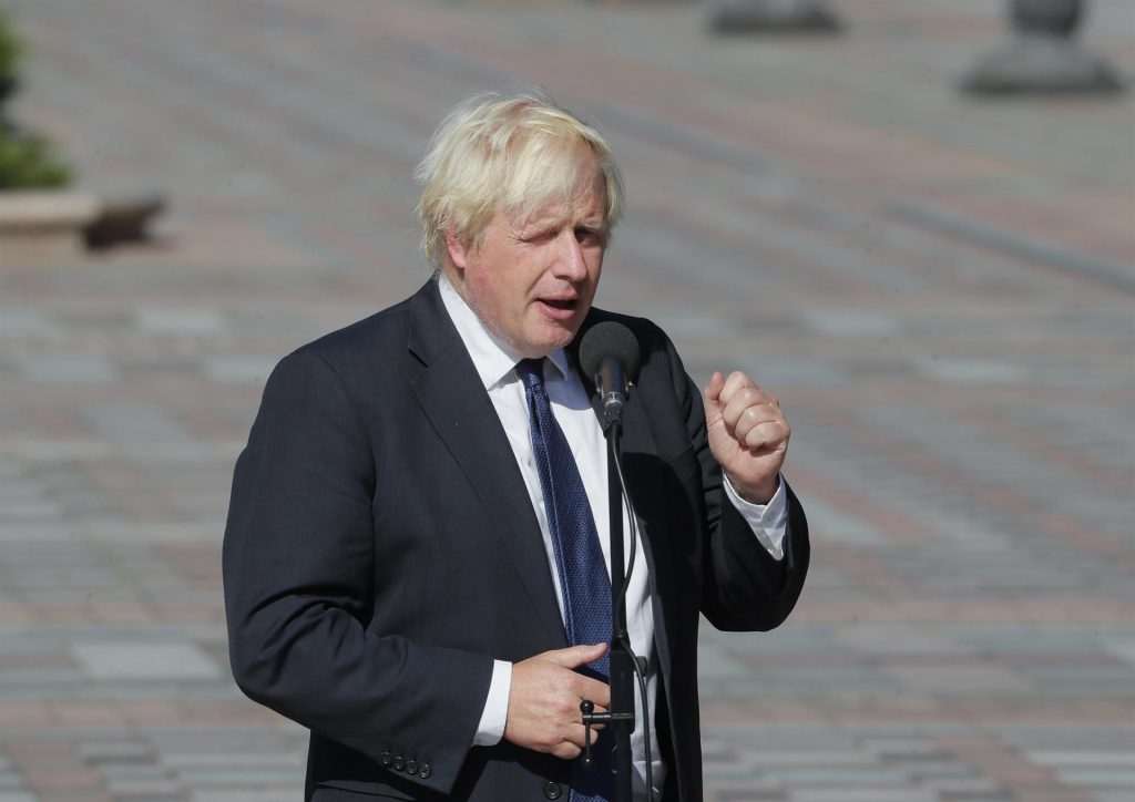 Johnson evita descartar un futuro regreso a la primera línea política